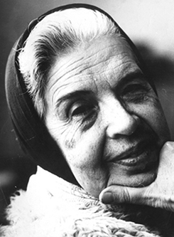 Münevver Ayaşlı