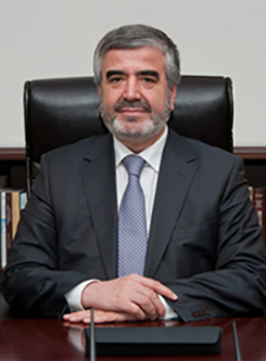 Hasan Kamil Yılmaz